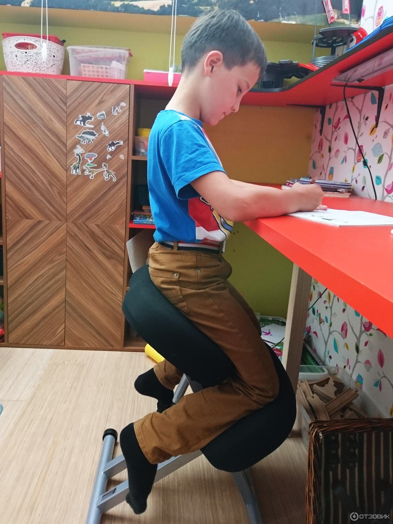 ортопедический коленный стул без спинки Smartstool KM01
